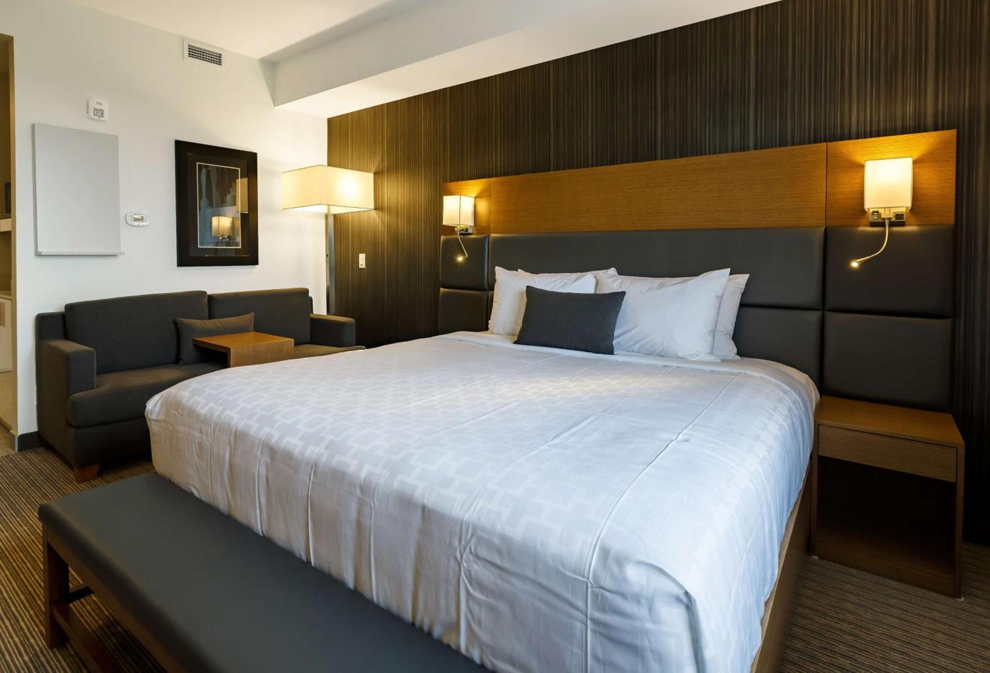 เอ็กเซกคิวทีฟ เรสซิเดนซ์ บาย เบสต์เวสเทิร์น แคลกรี ซิตี้วิว นอร์ท Hotel คาลการี ภายนอก รูปภาพ