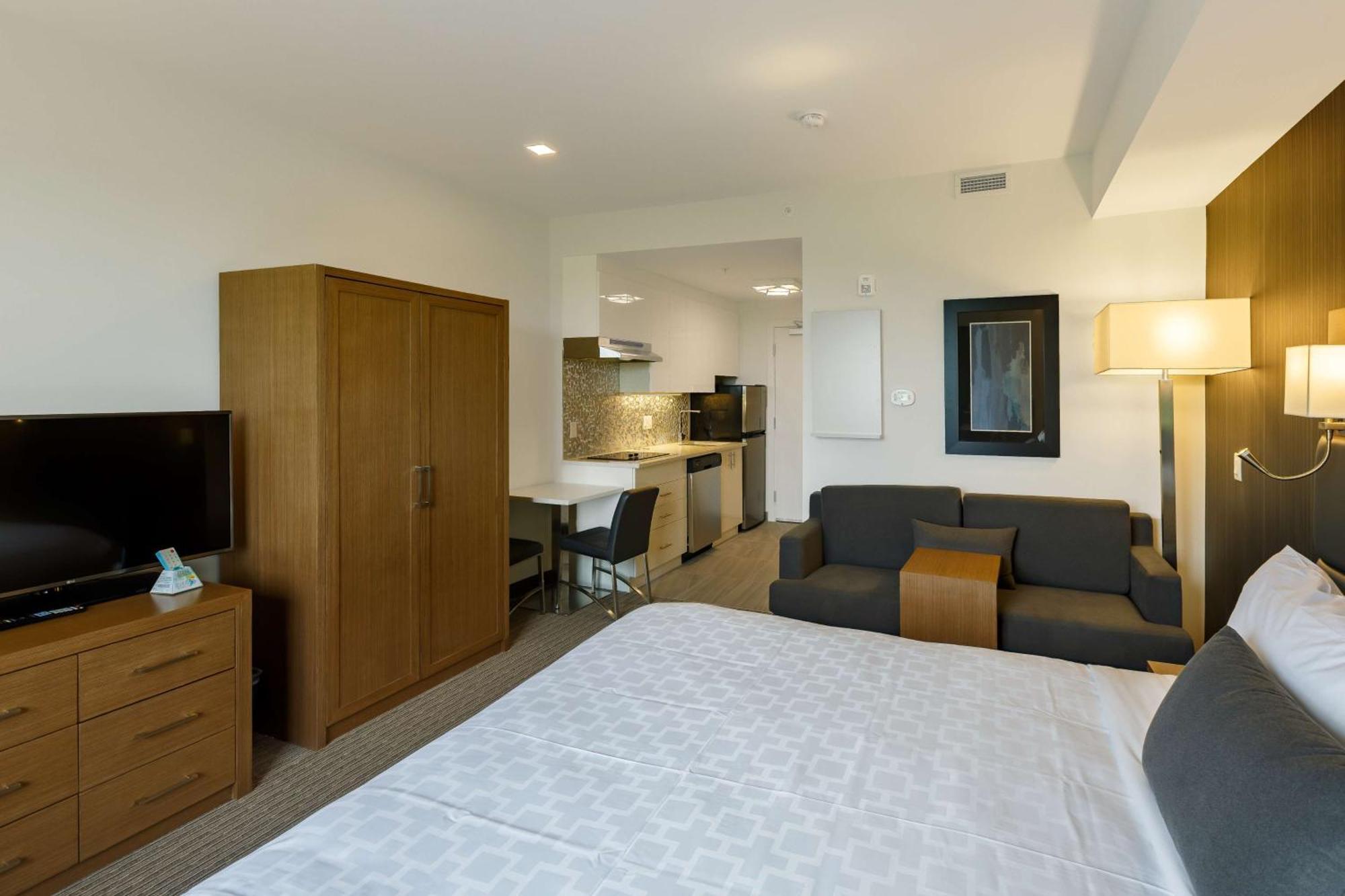เอ็กเซกคิวทีฟ เรสซิเดนซ์ บาย เบสต์เวสเทิร์น แคลกรี ซิตี้วิว นอร์ท Hotel คาลการี ภายนอก รูปภาพ