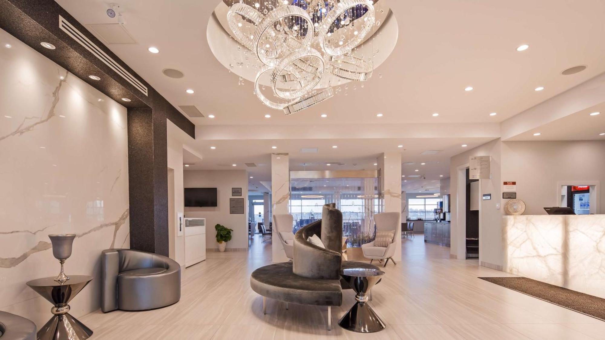 เอ็กเซกคิวทีฟ เรสซิเดนซ์ บาย เบสต์เวสเทิร์น แคลกรี ซิตี้วิว นอร์ท Hotel คาลการี ภายนอก รูปภาพ